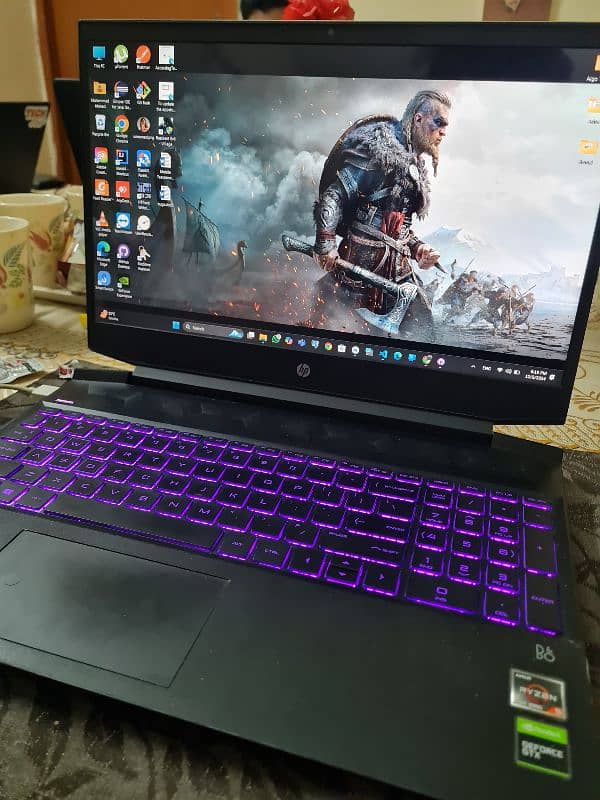 HP pavilion 15 Ryzen 5 4600H 16/512 GTX 1650 4gb DDR6 1