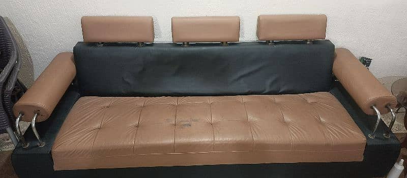 sofa set Leather 7-Seater Sofa Set Behtareen Condition Mein 4