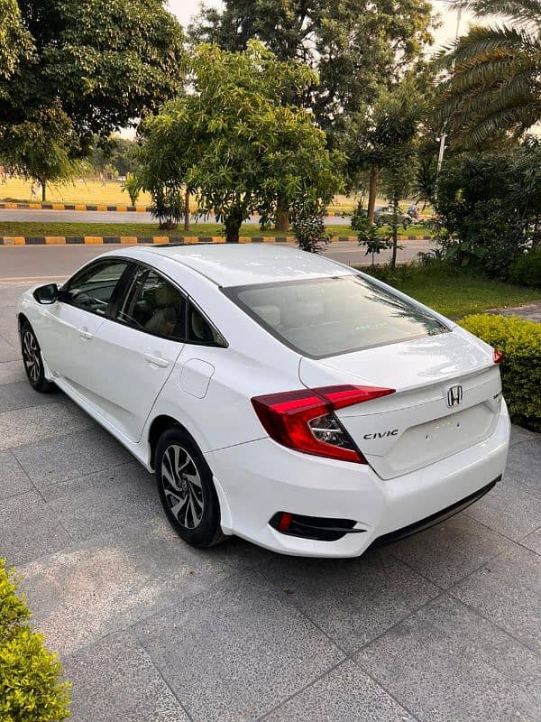 Honda Civic Oriel 2018 3