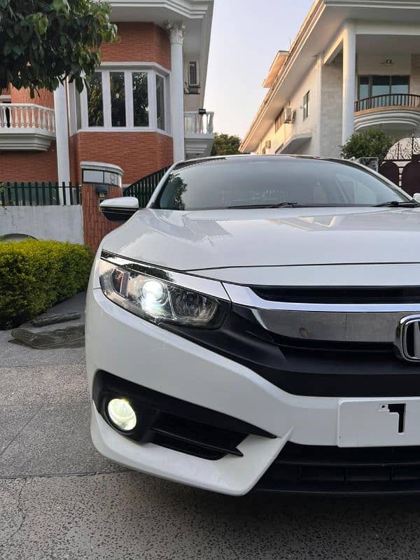 Honda Civic Oriel 2018 9