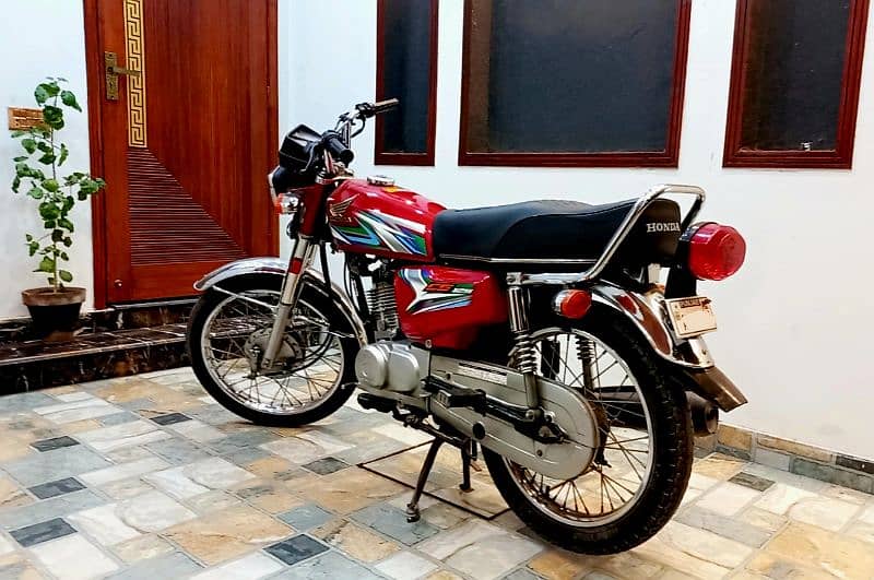 Honda CG 125 Red 2023 sticker 5