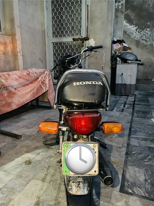 honda cd70 model 2017/2018 condition 10/9 biometric mile g argent sale 9