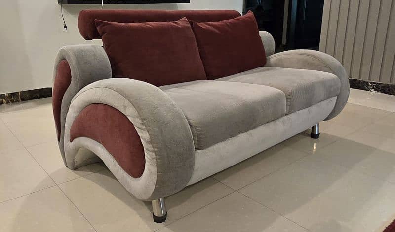 Designer's Sofa Set 4 seater 0