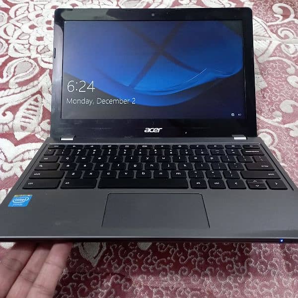 acer  c740 laptop 6