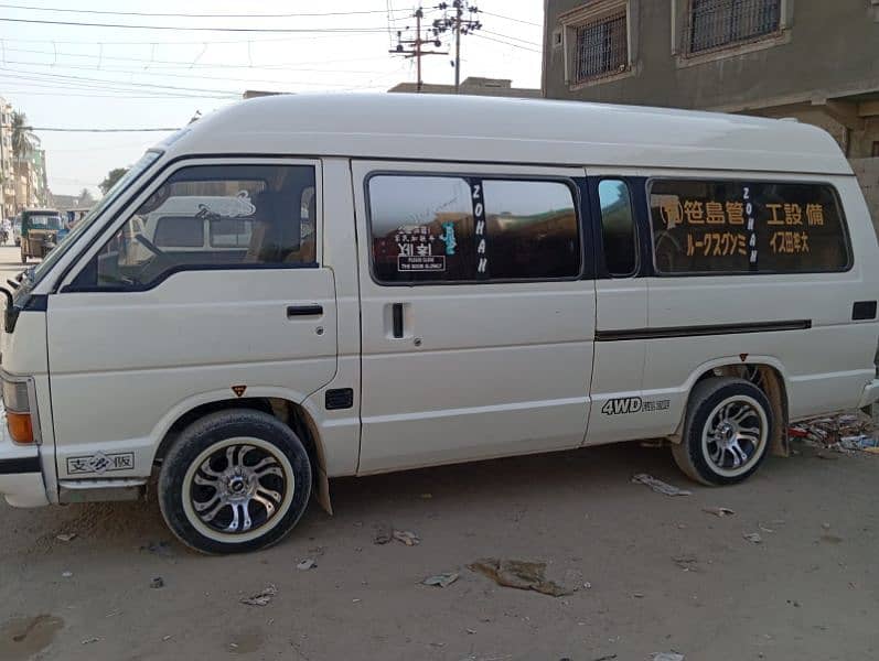 Toyota Hiace 6