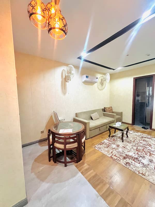 ONE BED LUXURY FURNISHED APARTMENT AVAILABLE FOR RENT IN GULBERG GREEN ISLAMABAD 7