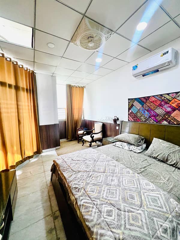 ONE BED LUXURY FURNISHED APARTMENT AVAILABLE FOR RENT IN GULBERG GREEN ISLAMABAD 13