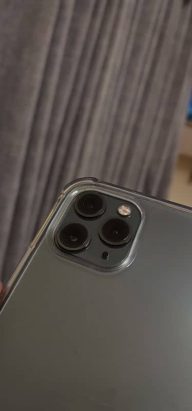 iPhone 11 Pro Max 0