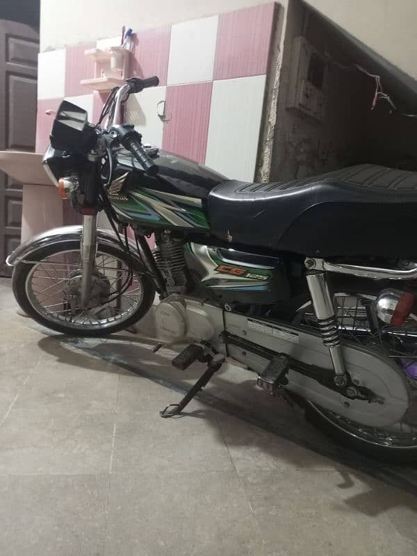 Honda 125 in full fresh condition 1