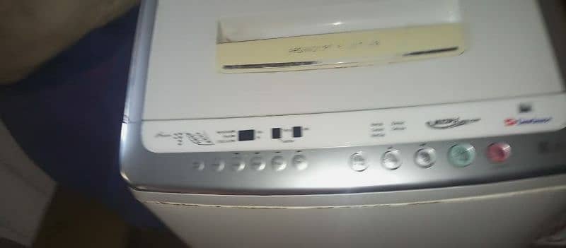 Dawlance automatic washing machine 1