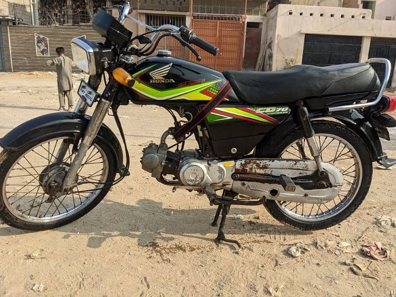 Honda Bike Excellent Condition With New Tyres and Battery Updated 1