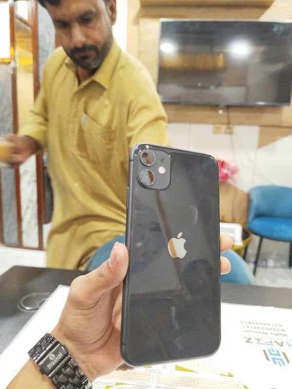 iPhone 11 64 gb 3