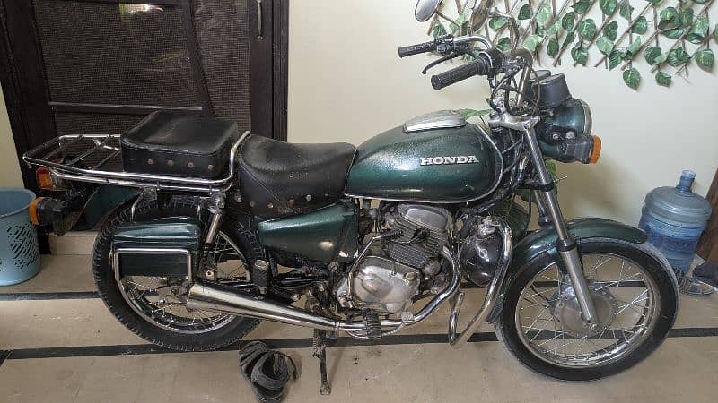 Honda CM 200T Twinstar 1