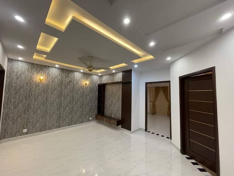 1 Kanal Full House Brand New For Rent 20