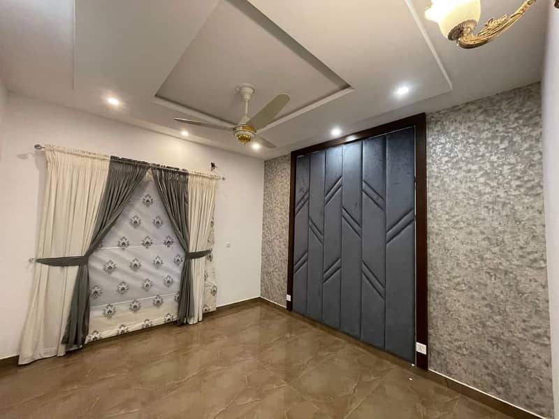 1 Kanal Full House Brand New For Rent 21