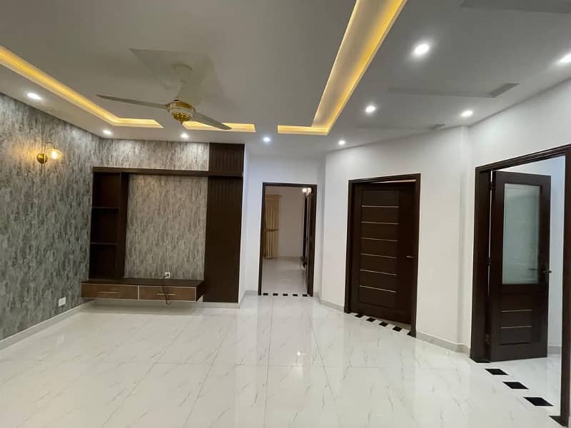 1 Kanal Full House Brand New For Rent 22