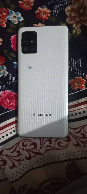 Samsung A71 8 128GB 1