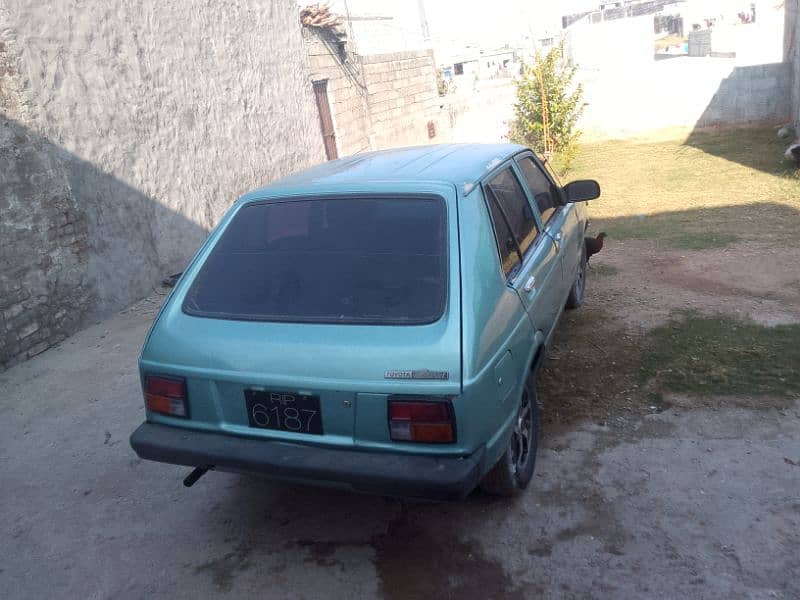 Toyota Starlet 1981 4