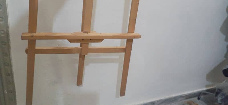 Easel stand 4