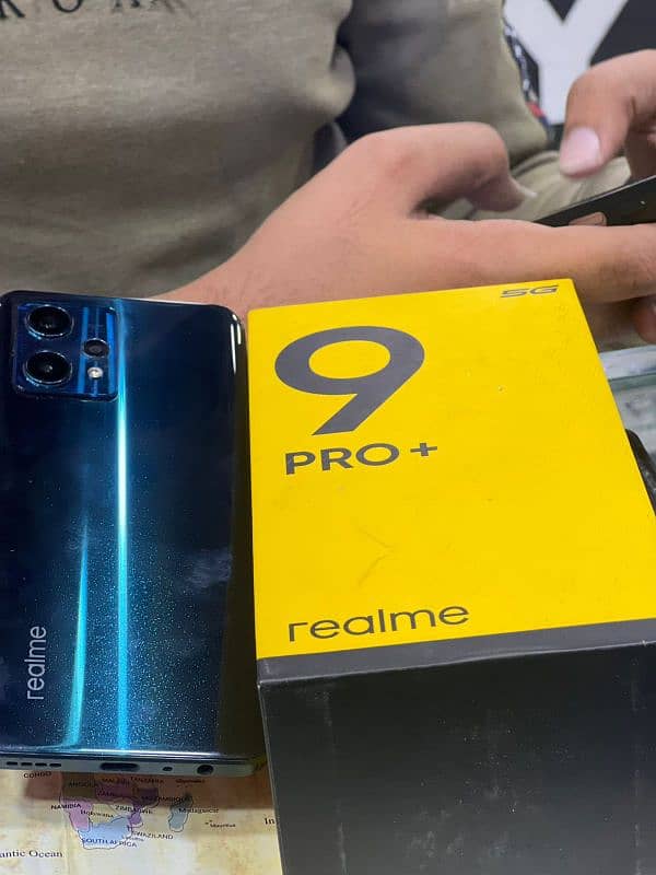 Realme 9pro+ 5g  8/128gb 4