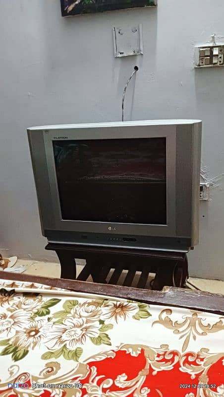 television 21 inch LG Flatron 3