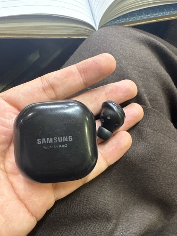 Samsung earphone 2