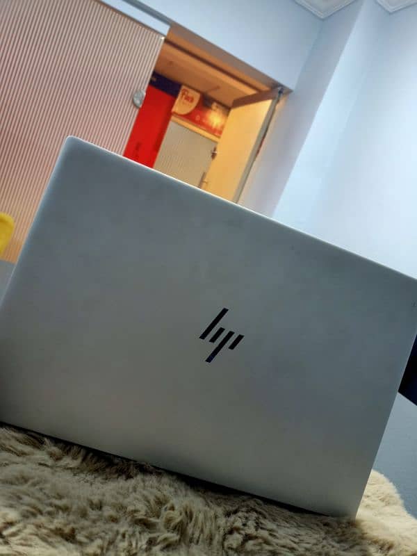 HP elitebook 840G7 i5 -10310u 1