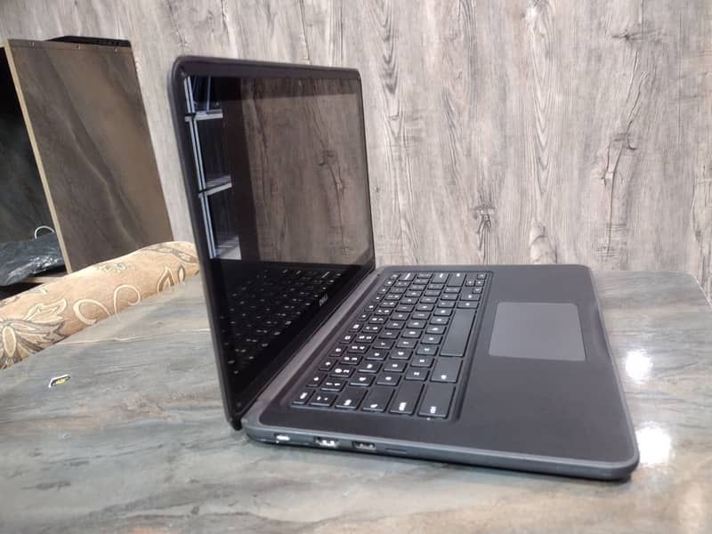 Dell Chromebook 3380 (Touch Screen) 2