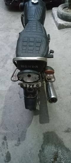 Honda 125 Model 2005 (03364318597)