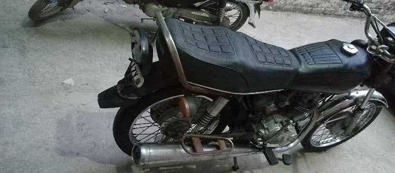 Honda 125 Model 2005 (03364318597) 10