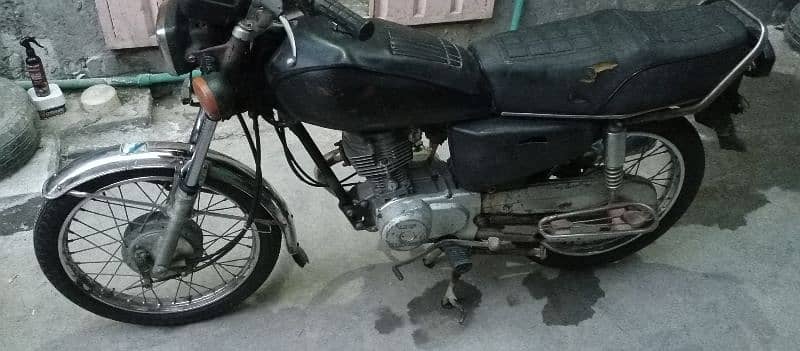 Honda 125 Model 2005 (03364318597) 12