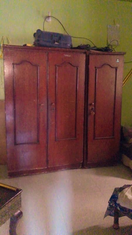 3 door wooden wardrobe / Almari / cupboard 1