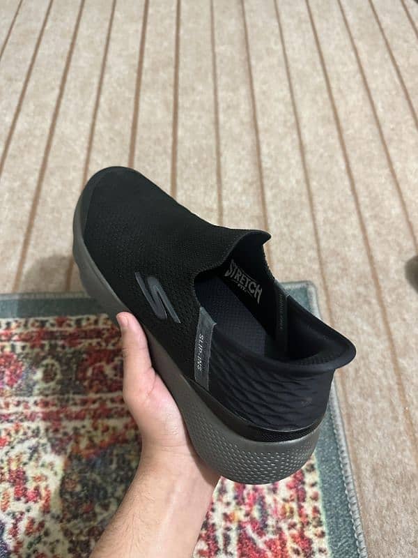 10/10 Original Skechers message fit slip ins comfortable shoes 1