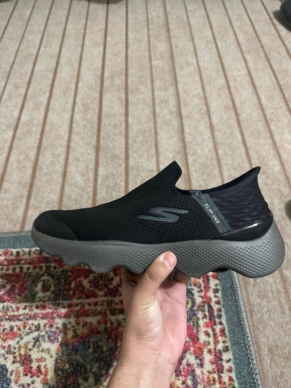 10/10 Original Skechers message fit slip ins comfortable shoes 2