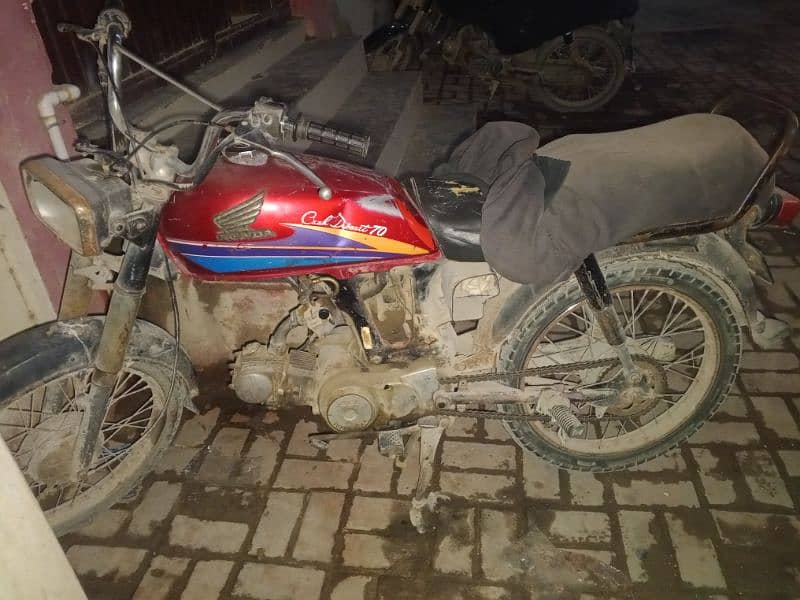 cdi Honda 2009 model pepar Mai Sirf ranig paig hai or owner ki nic 1