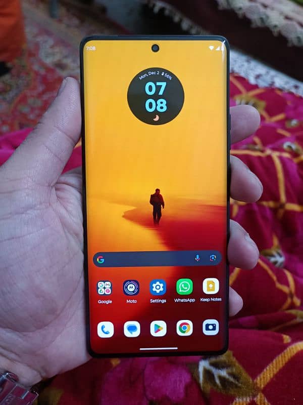 Motorola Edge Plus 2023 or Edge 40 Pro Non PTA 1