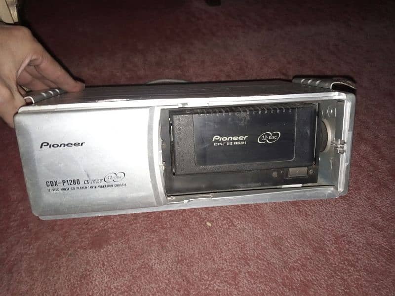 pioneer 12 disc multi CD player 0