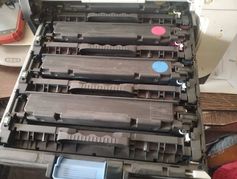 color printer HP 400 pro 1