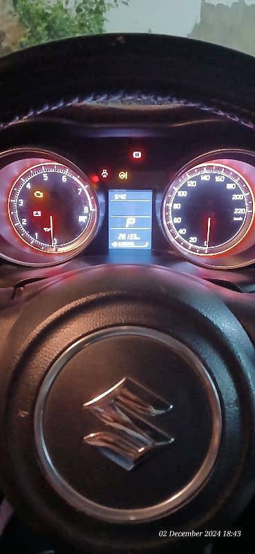 Suzuki Swift 2022 GL CVT 10