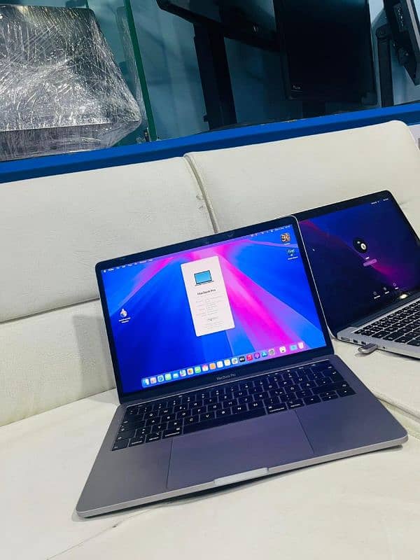 MACBOOK PRO 2019 13 INCH 8 GB RAM 500 GB SSD CORE I5 0