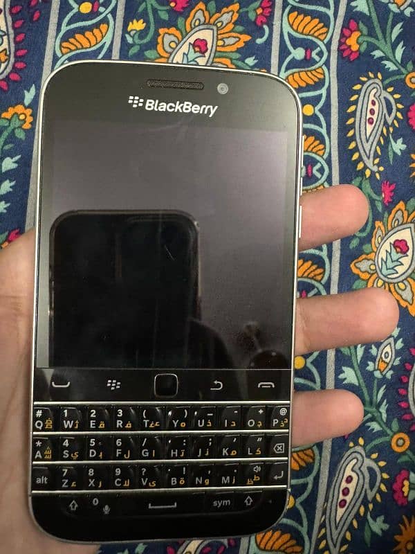 Blackberry Q20 Classic 0