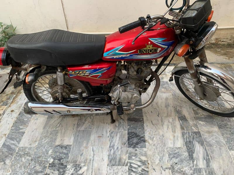 unique 125 model 2018 euro 2 bike bikul good condition mein hai 1