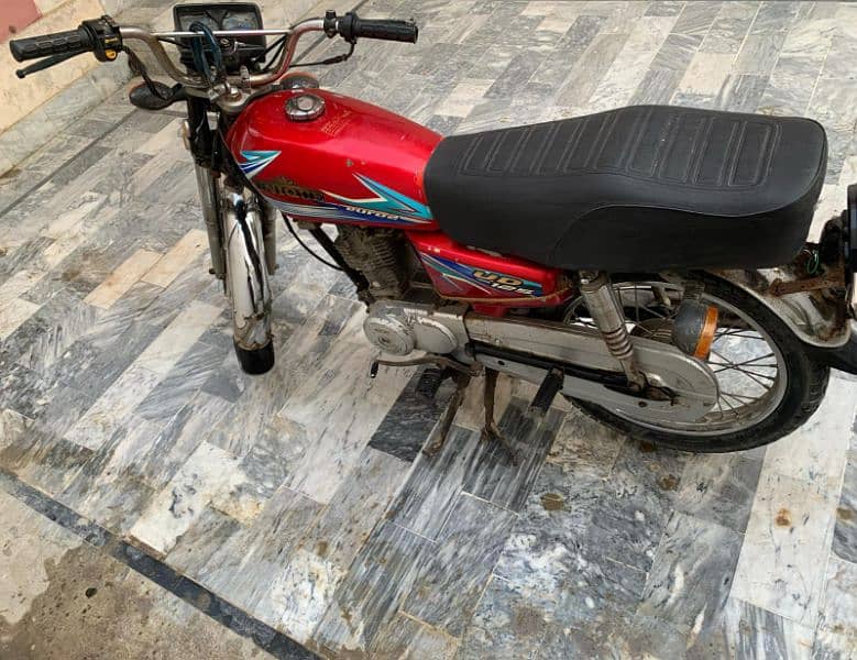 unique 125 model 2018 euro 2 bike bikul good condition mein hai 2