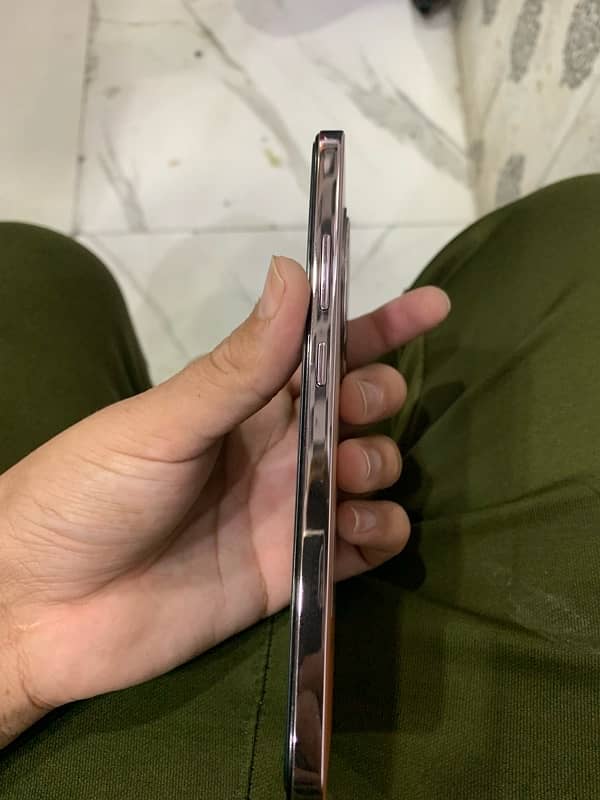 Oppo Reno12F 1