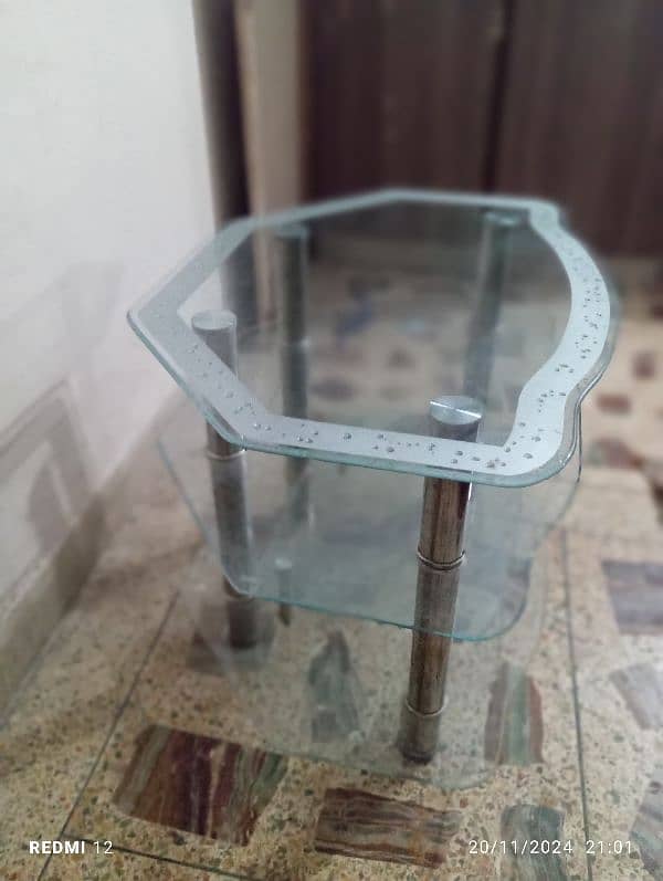 Elegant Glass Table with 4 Sections – Perfect for Your Space!" 3