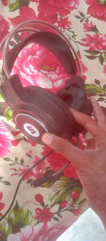 headphones for sale 3