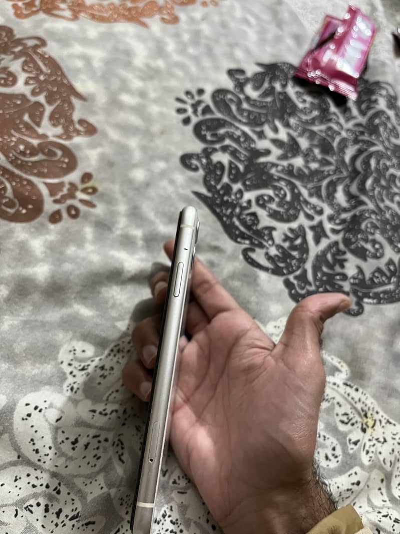 Iphone 11 Pta 5