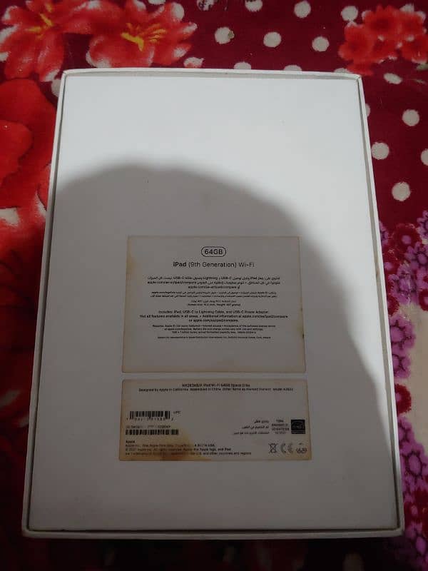 iPad 9th gen 64gb complete box and chager good battery backup 3