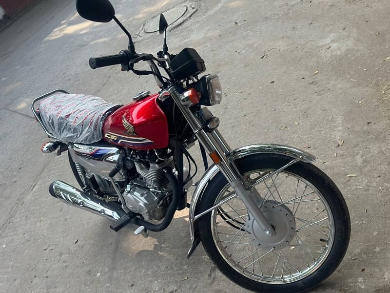 Honda CG125 special edition silver just like brand new 1