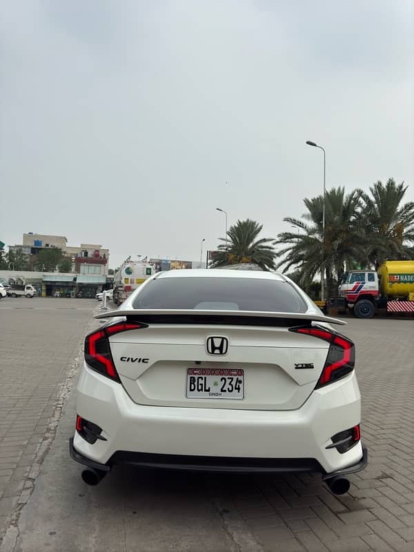 Honda Civic Turbo 1.5 2016 4